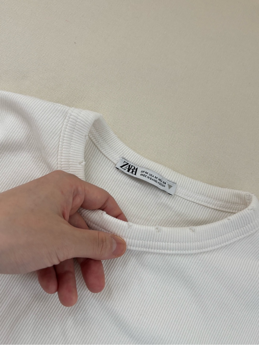 Zara Cropped Ribbed T-Shirt - Picture 6 of 7